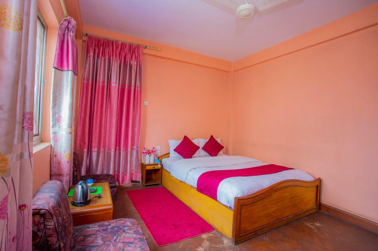 Spot On 445 New Hotel Natureland Pokhara Bagian luar foto