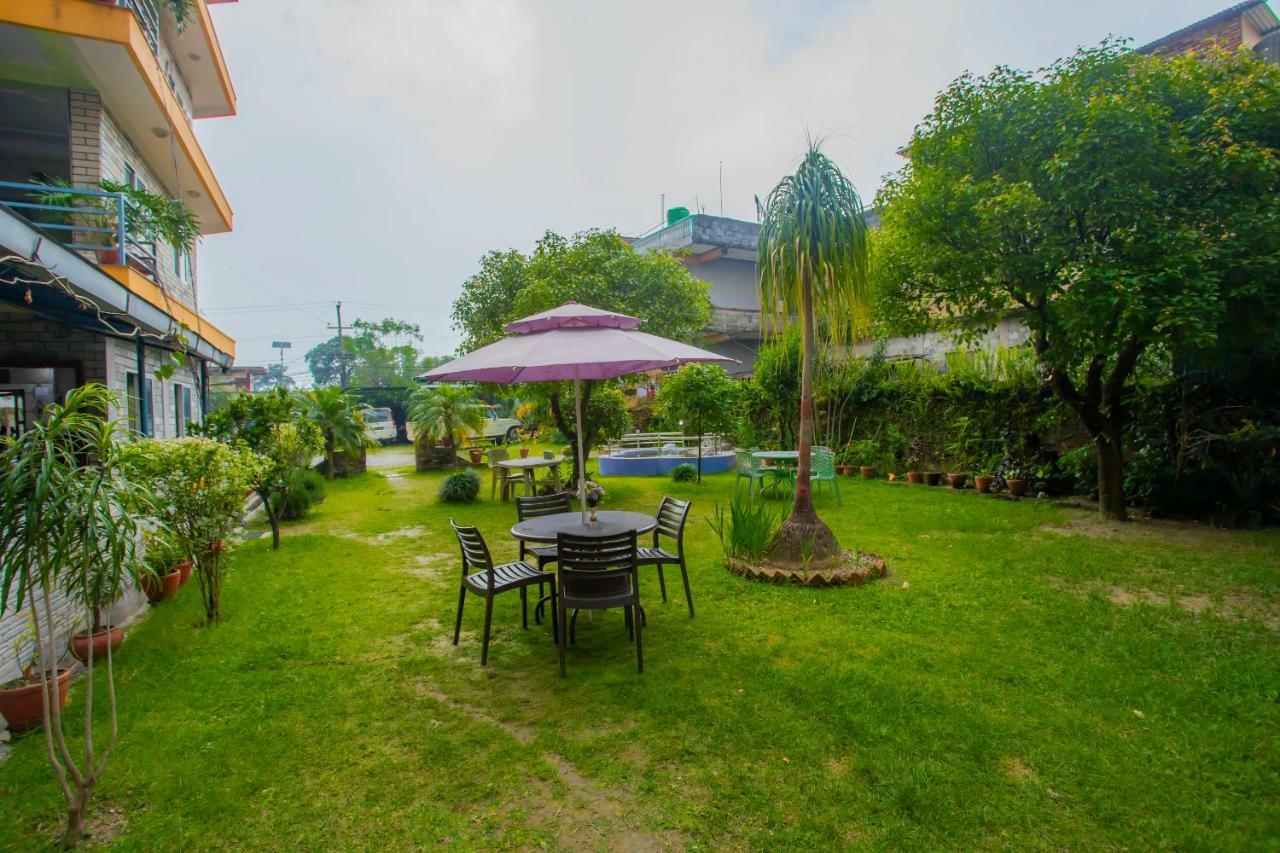 Spot On 445 New Hotel Natureland Pokhara Bagian luar foto