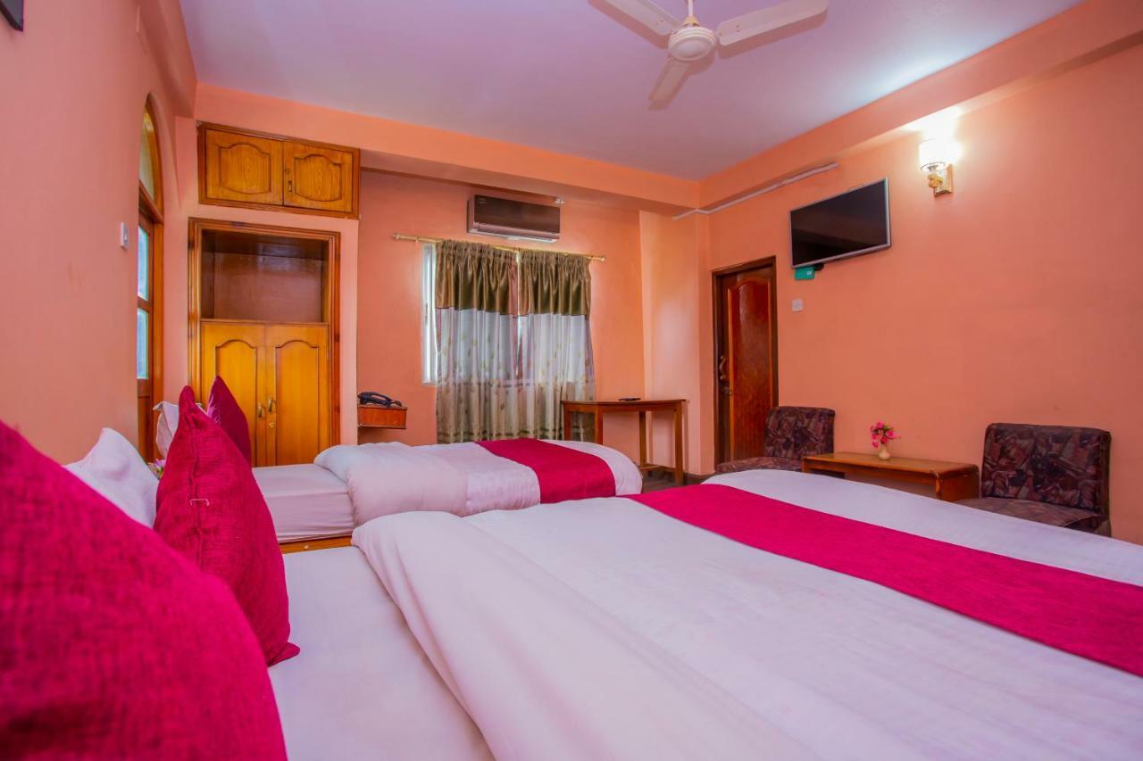 Spot On 445 New Hotel Natureland Pokhara Bagian luar foto