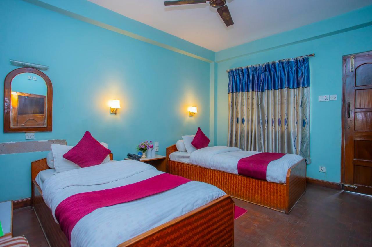 Spot On 445 New Hotel Natureland Pokhara Bagian luar foto