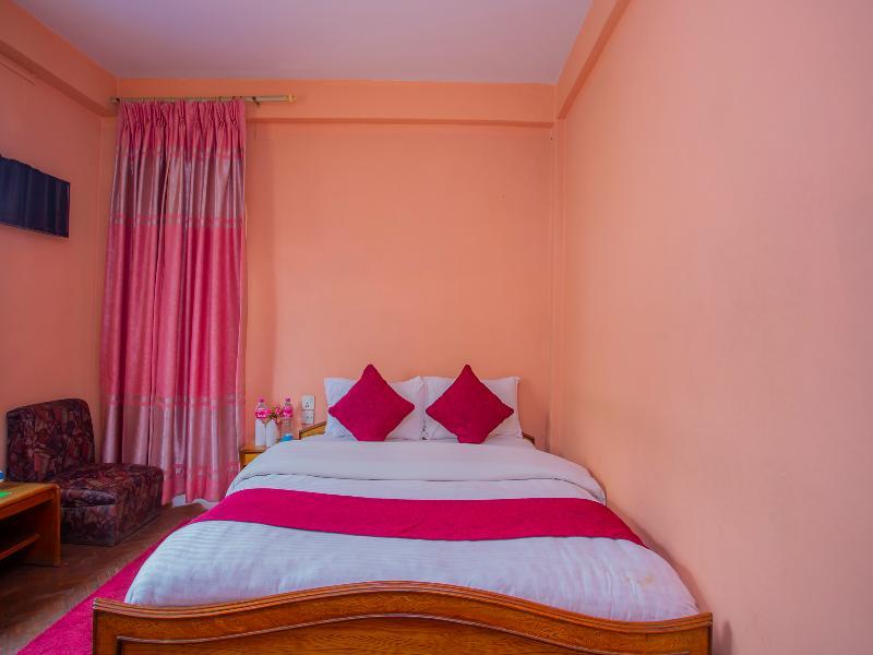Spot On 445 New Hotel Natureland Pokhara Bagian luar foto